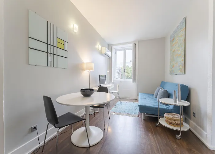 Cosme By Olala Homes Apartment