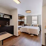 Cosme By Olala Homes Apartman